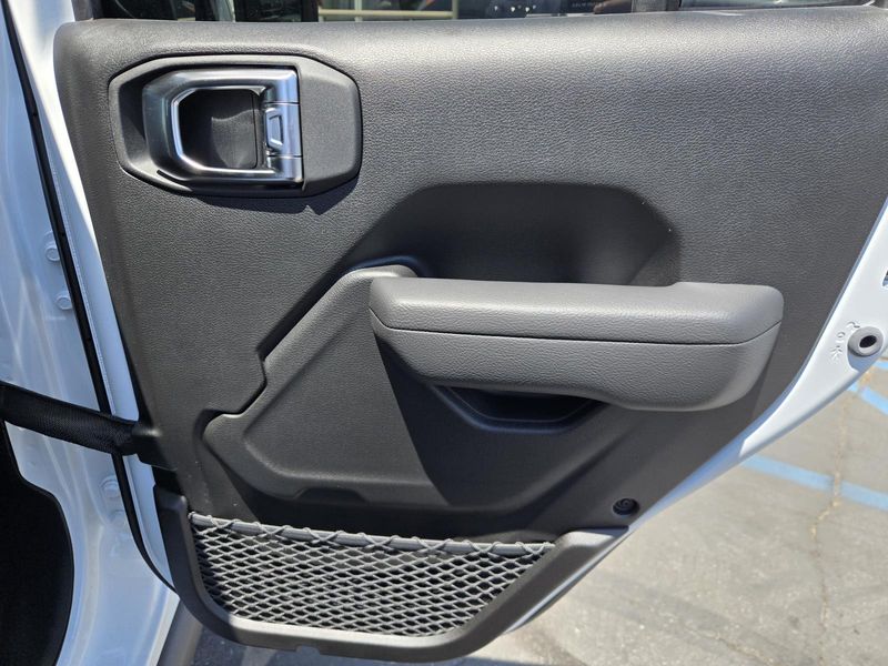 New 2026 Jeep Wrangler 4-door Rubicon