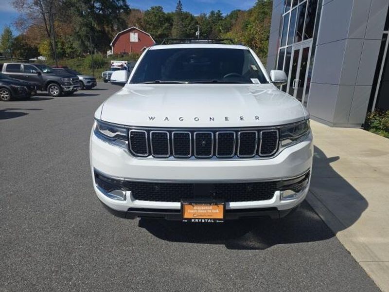 2022 Jeep Wagoneer Series I photo 2