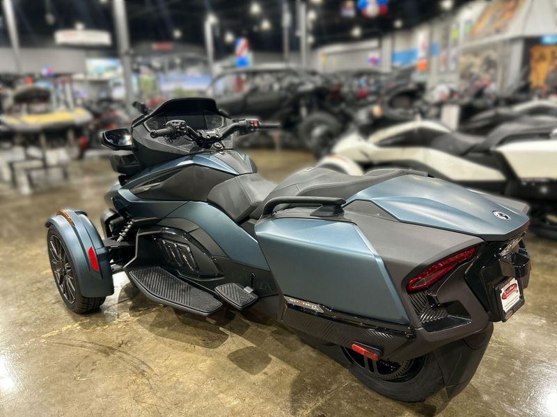 New 2026 Can-Am SPYDER RT (SE6) Image 17