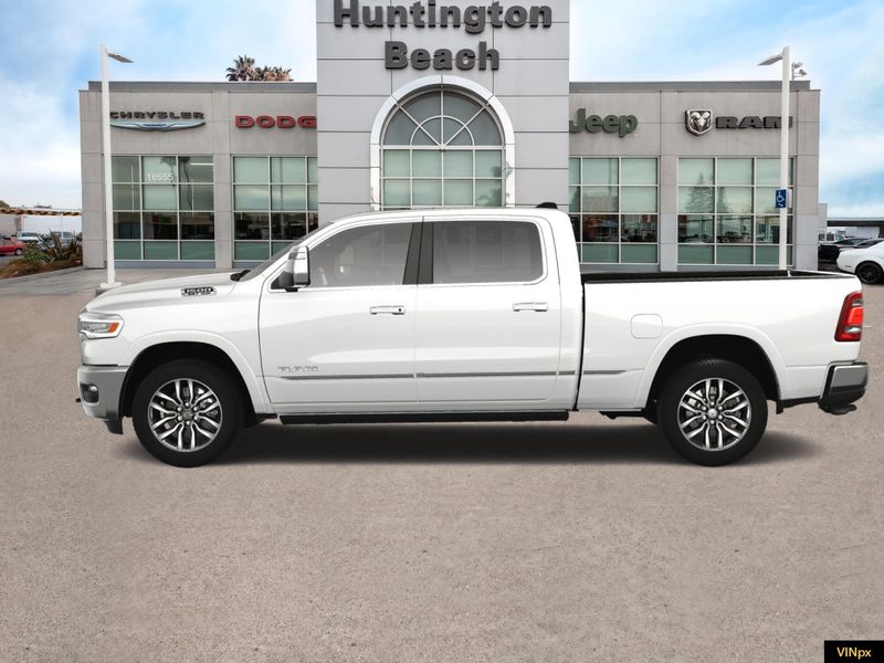 2025 RAM 1500 Limited Crew Cab 4x4Image 3