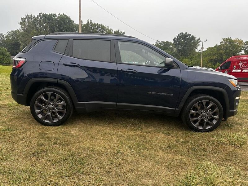 2021 Jeep Compass Anniversary Edition photo 2
