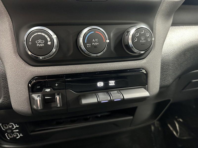 2024 RAM 3500 TradesmanImage 12