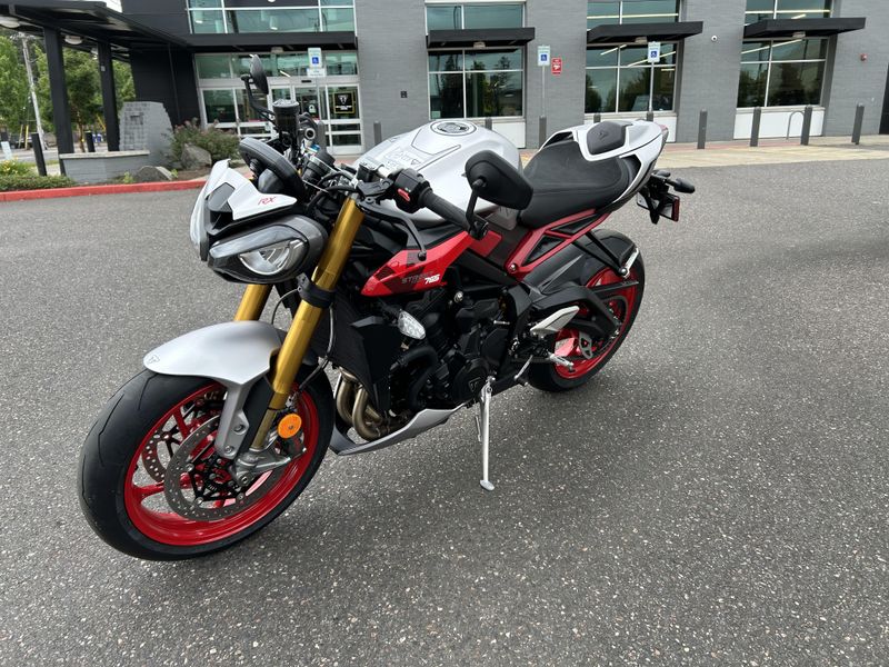 New 2026 Triumph STREET TRIPLE 765 RX 