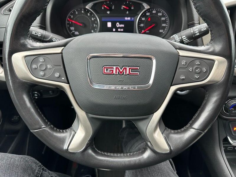 2019 GMC Terrain DenaliImage 3