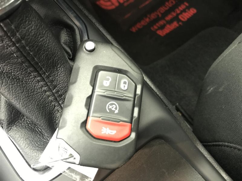 Used 2022 Jeep Wrangler Unlimited WillysImage 24