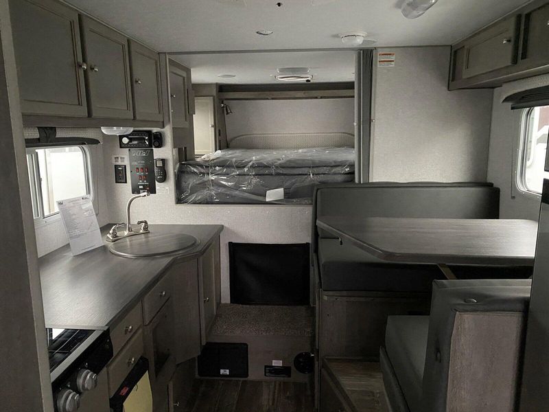 New 2025 WOLF CREEK 910 Image 7