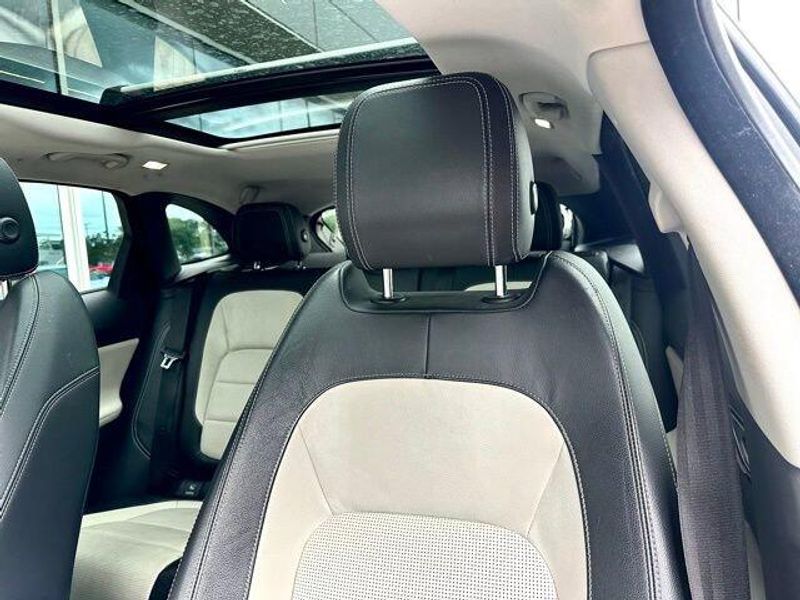 2017 Jaguar F-PACE 35t R-Sport