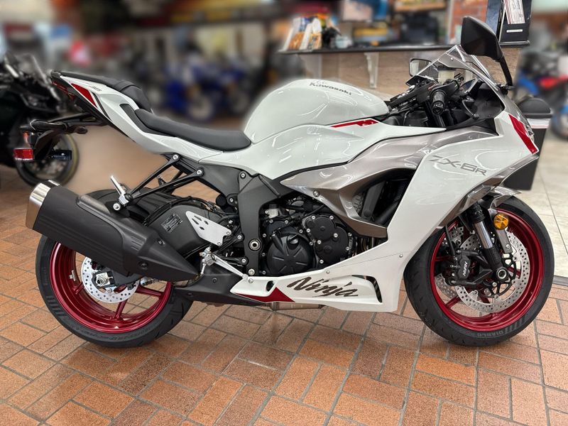 New 2025 Kawasaki NINJA ZX 6R | Wild West Motoplex