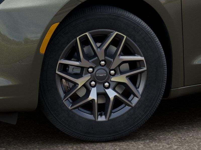 New 2027 Chrysler Pacifica LimitedImage 8