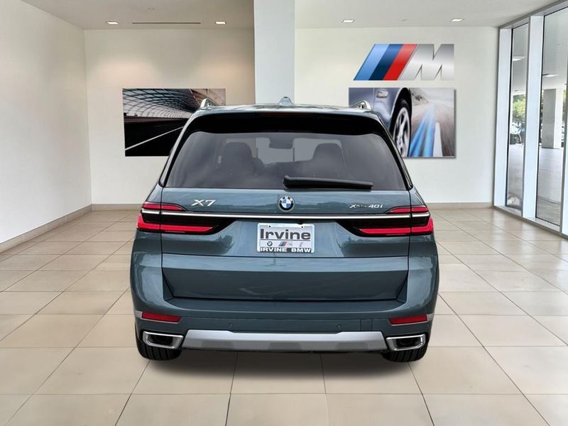 2025 BMW X7 xDrive40iImage 7