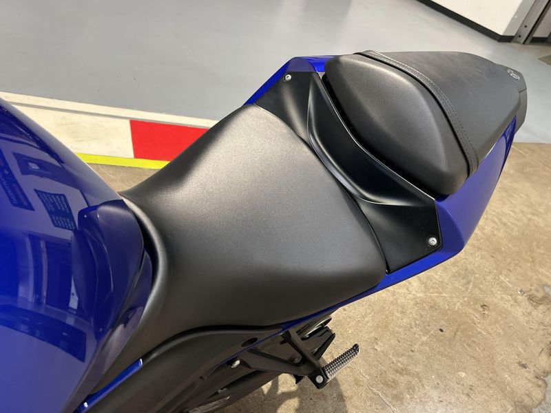 2024 Yamaha YZF-R3 ABS Image 11