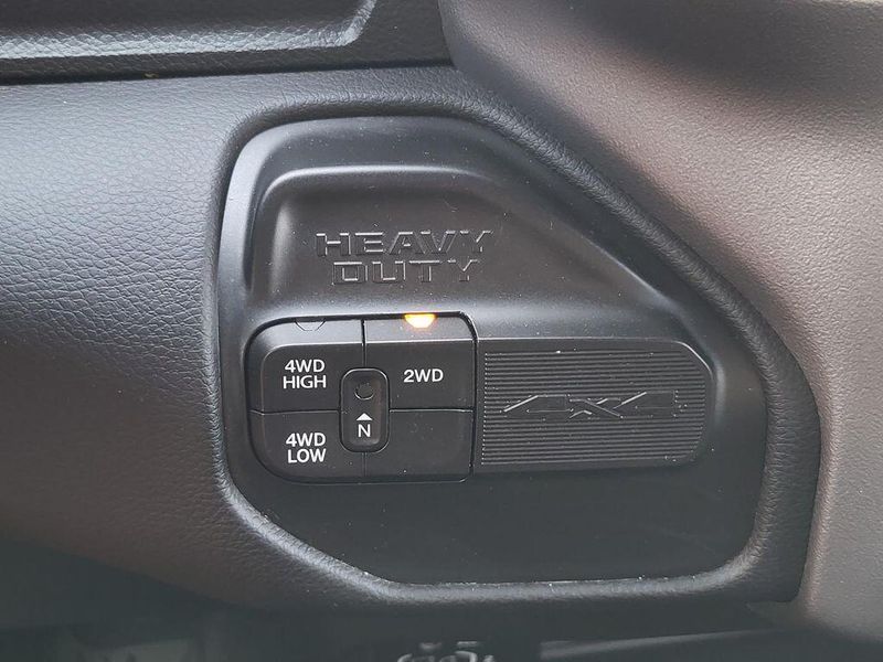 2024 RAM 2500 Big HornImage 18