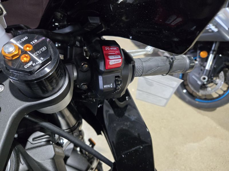 Used 2024 Yamaha YZFR1 Image 11