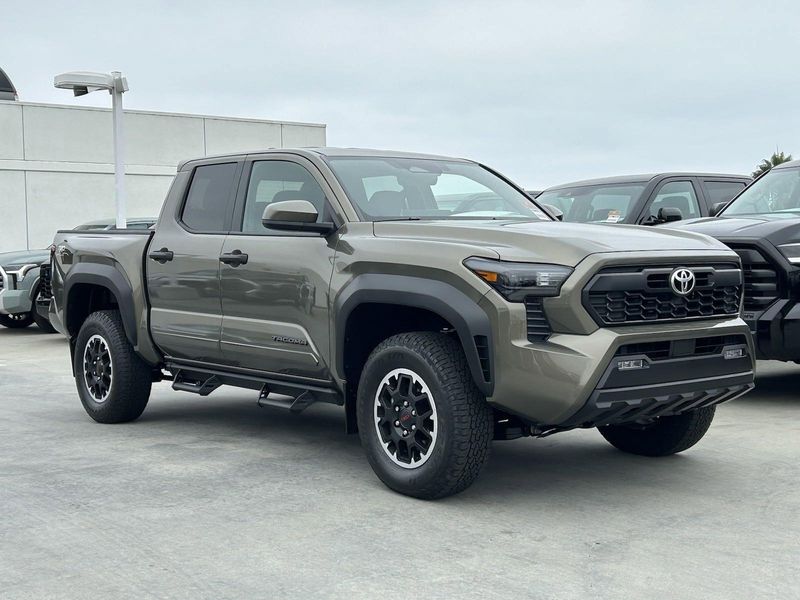 2024 Toyota Tacoma TRD Off RoadImage 2