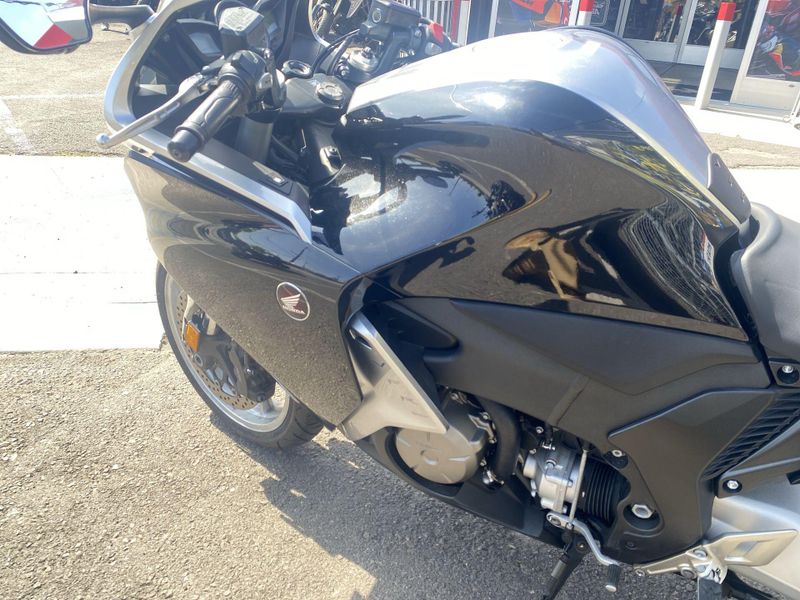 Used 2013 Honda VFR1200F Image 23