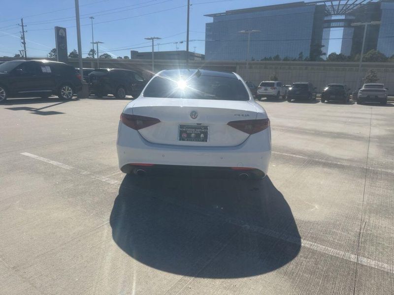 Used 2019 Alfa Romeo Giulia TiImage 6