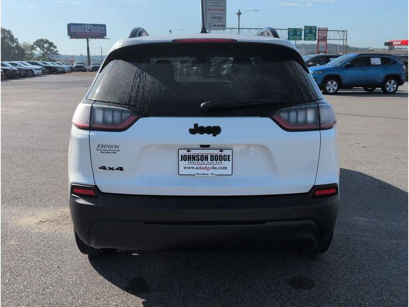 2023 Jeep Cherokee Altitude LuxImage 4