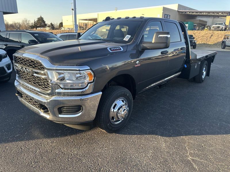 2024 RAM 3500 Tradesman Crew Cab Chassis 4x4 60