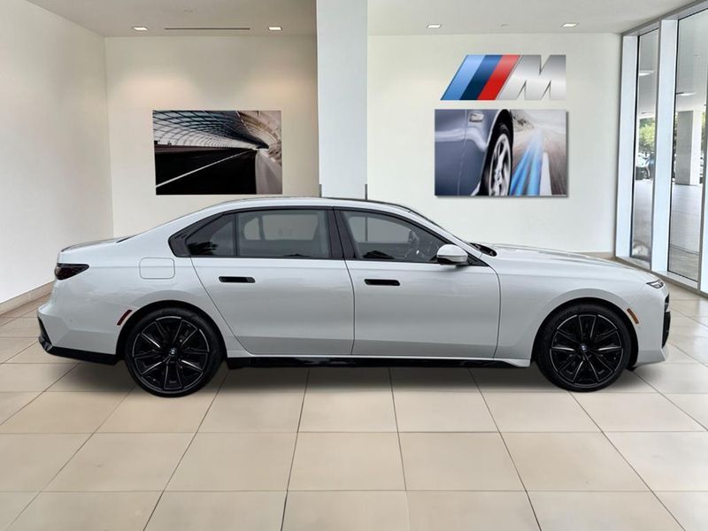 2025 BMW 7 Series 760i xDriveImage 5