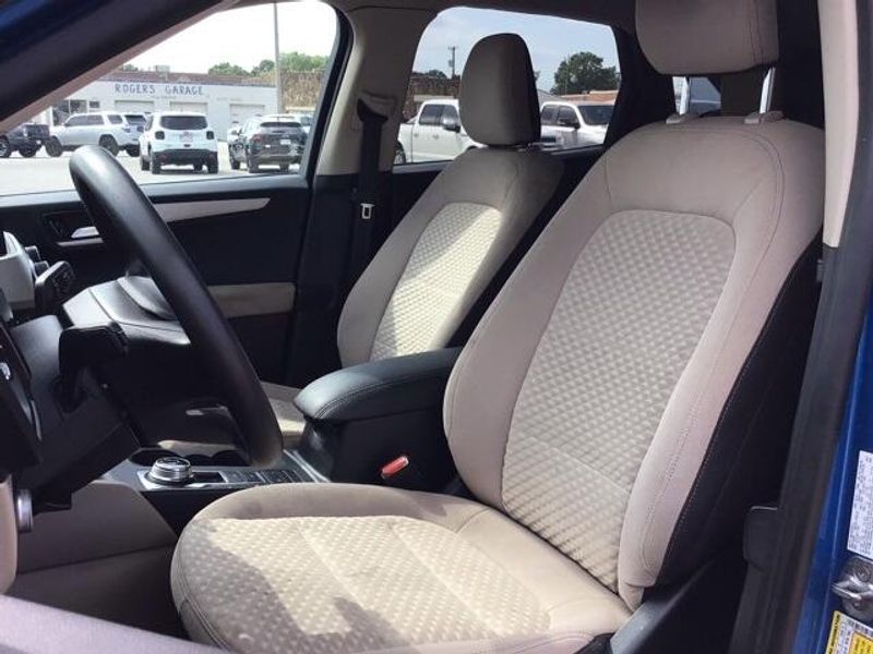 2020 Ford Escape SEImage 14