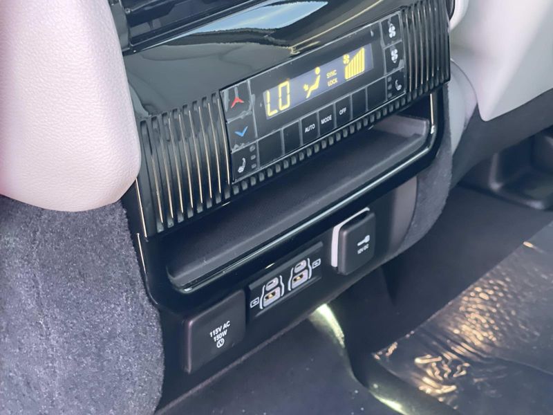 2026 Jeep Grand Wagoneer Limited Reserve 4x4