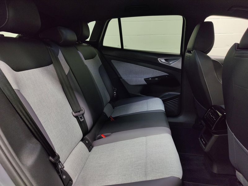 2023 Volkswagen ID.4 StandardImage 13