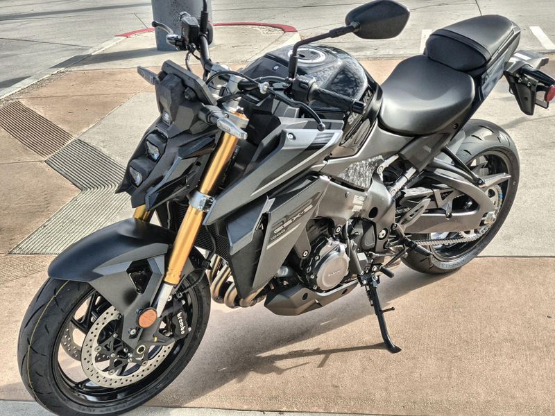 New 2027 Suzuki GSX-S1000 Image 13