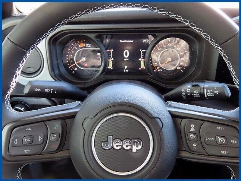 2025 Jeep Wrangler WillysImage 14