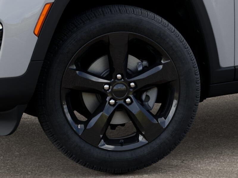 New 2025 Jeep Grand Cherokee Limited 4x4Image 25