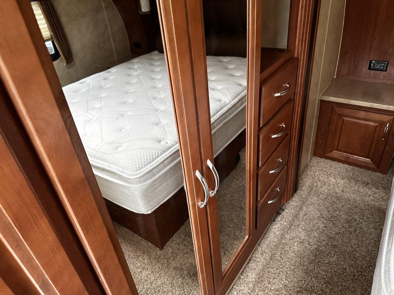 Used 2014 FOREST RIVER WILD CAT Image 30