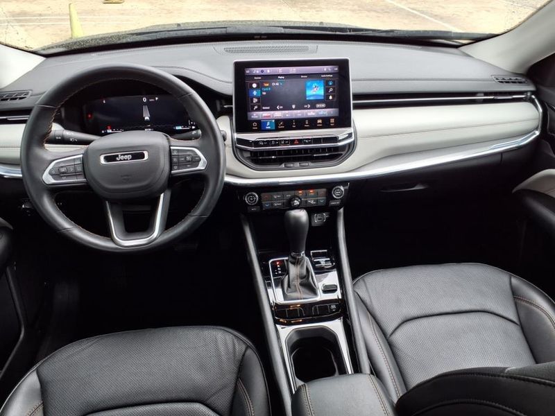 2022 Jeep Compass LimitedImage 4