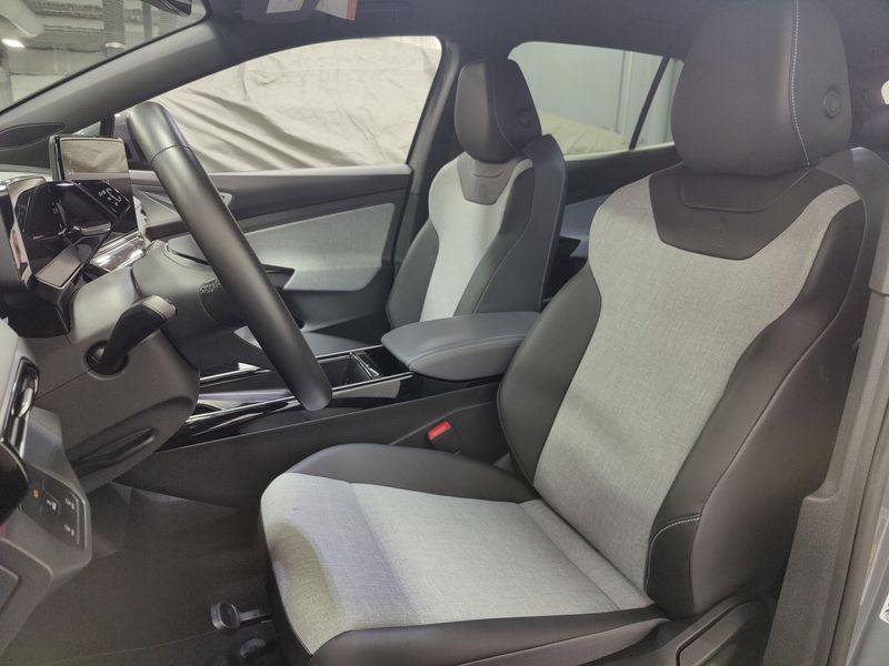 2023 Volkswagen ID.4 StandardImage 12