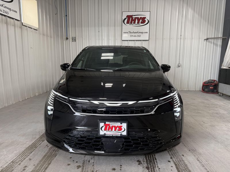 New 2027 Chrysler Pacifica SelectImage 14