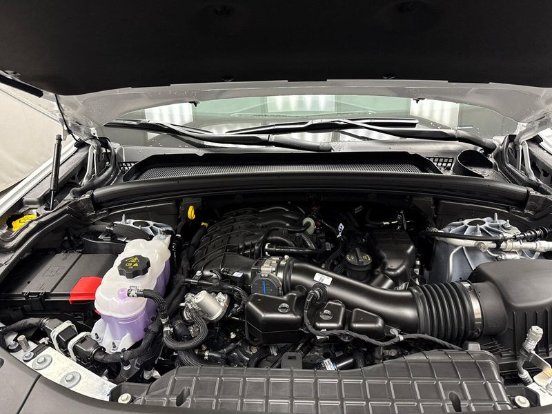 New 2025 Jeep Grand Cherokee Limited 4x4Image 6