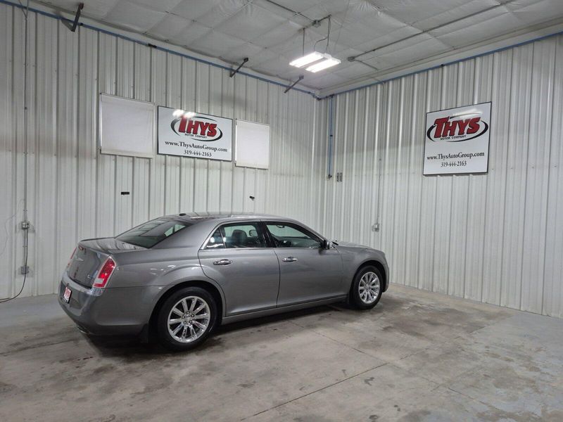 2012 Chrysler 300 LimitedImage 5