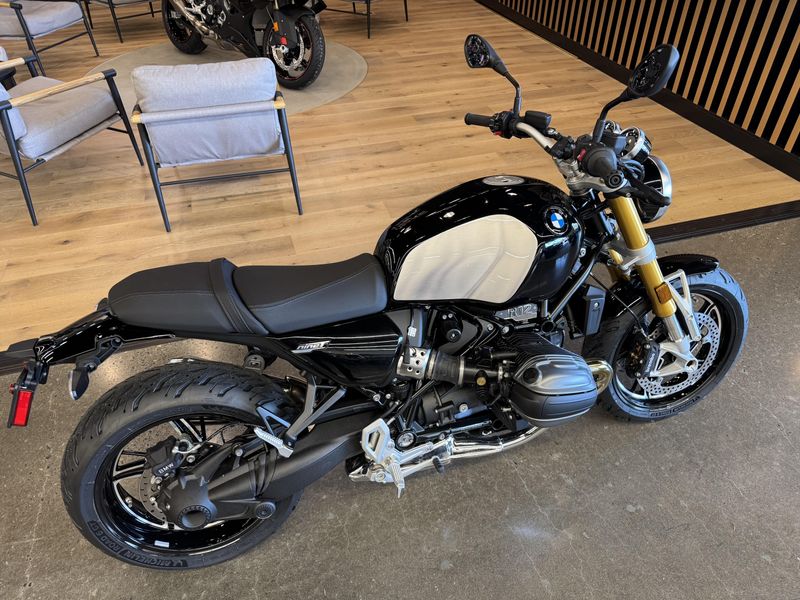 2025 BMW R 12 nineT - BLACK STORM METALLIC