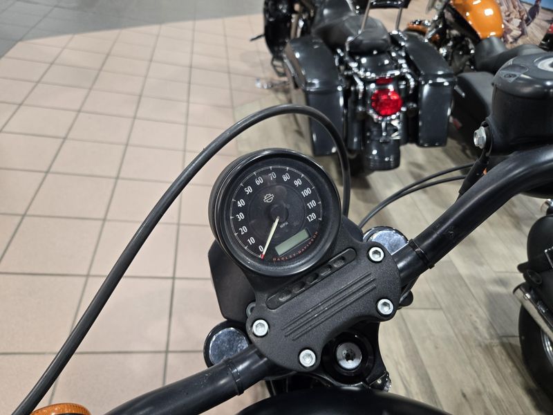 USED 2021 HARLEY SPORTSTER IRON 883 Image 15