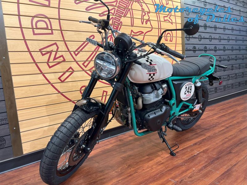 New 2025 Royal Enfield Bear 650 Image 4