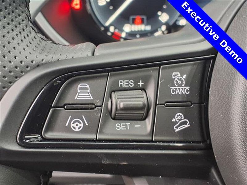 2025 Alfa Romeo Stelvio Image 18