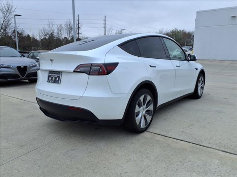 2021 Tesla Model Y Long RangeImage 10