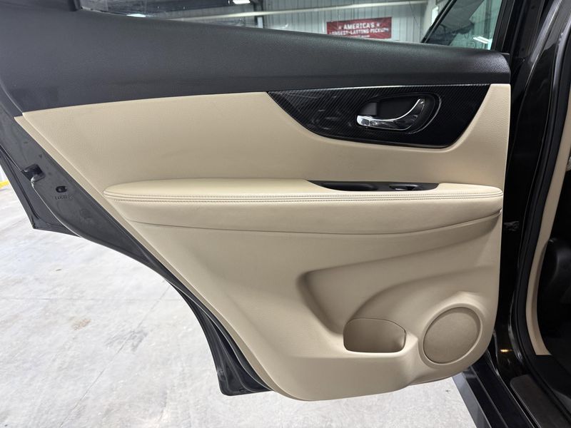 Used 2017 Nissan Rogue SLImage 20