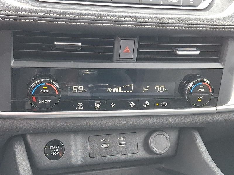 2024 Nissan Rogue SV AWD photo 15