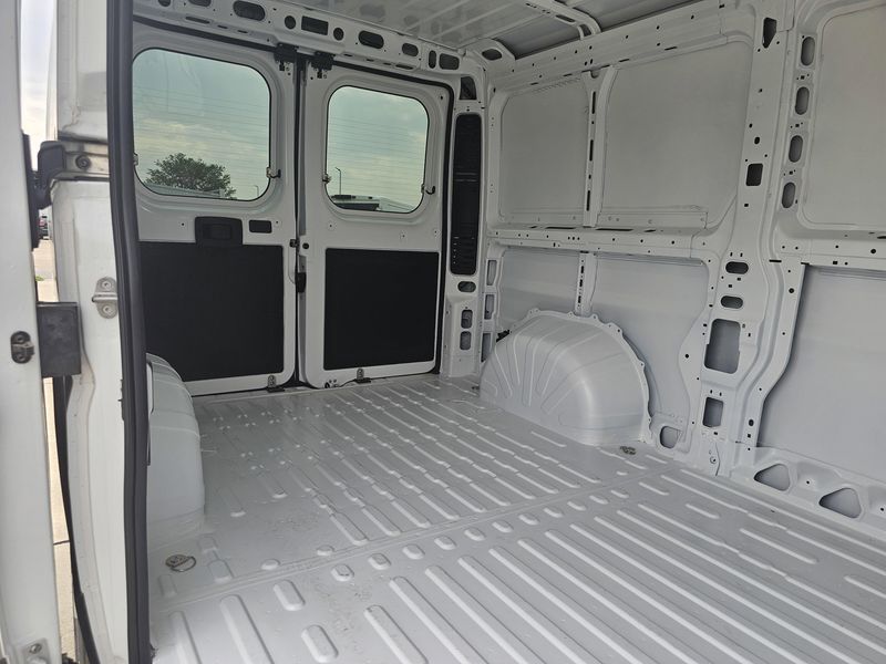 New 2025 RAM ProMaster Cargo Van TradesmanImage 9