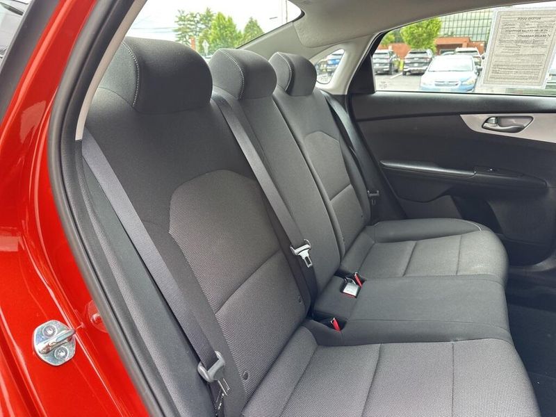 2023 Kia Forte LXSImage 18