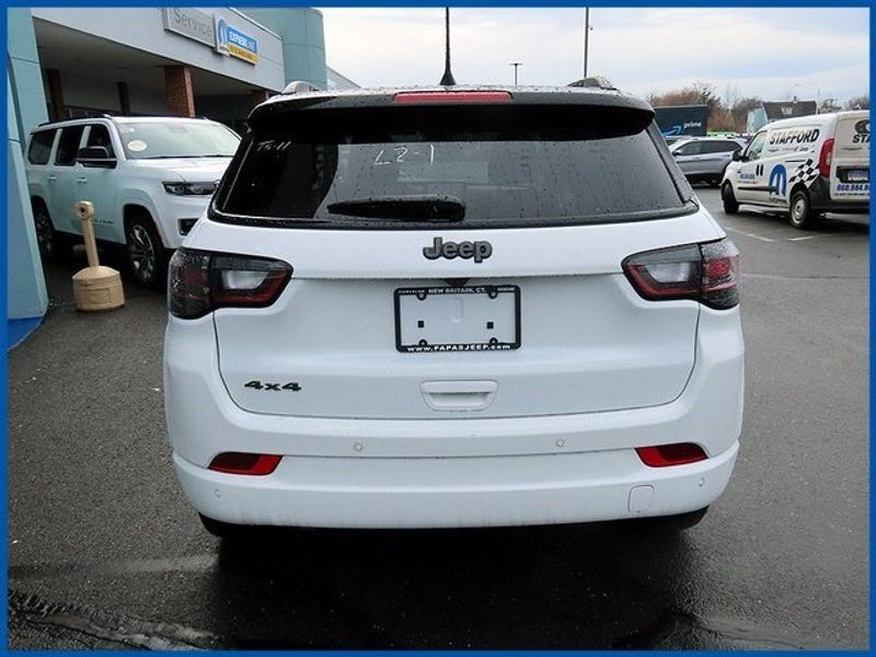 2024 Jeep Compass Limited in a Bright White Clear Coat exterior color and Blackinterior. Papas Jeep Ram In New Britain, CT 860-356-0523 papasjeepram.com 