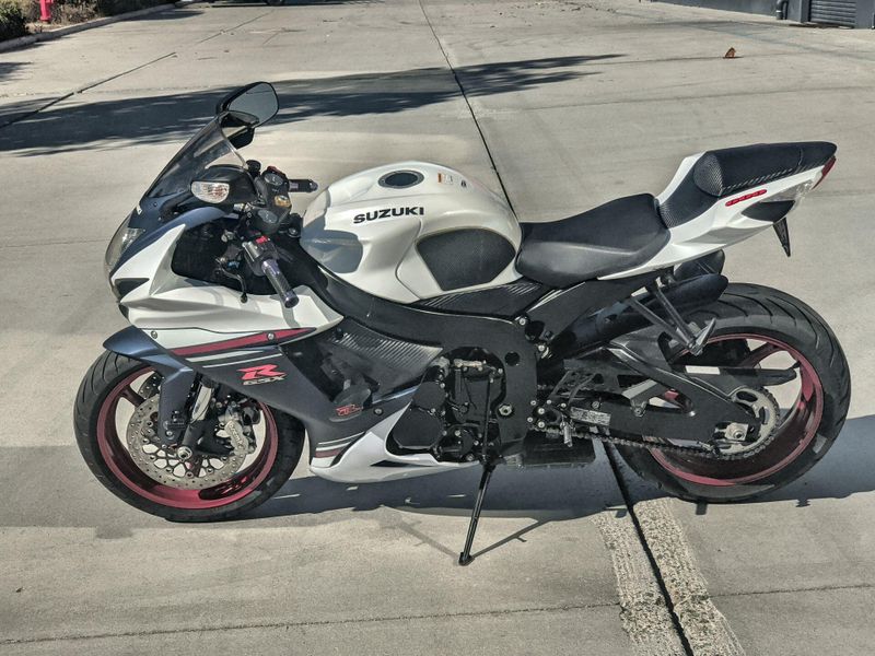 Used 2025 Suzuki GSX-R600 CA Image 14