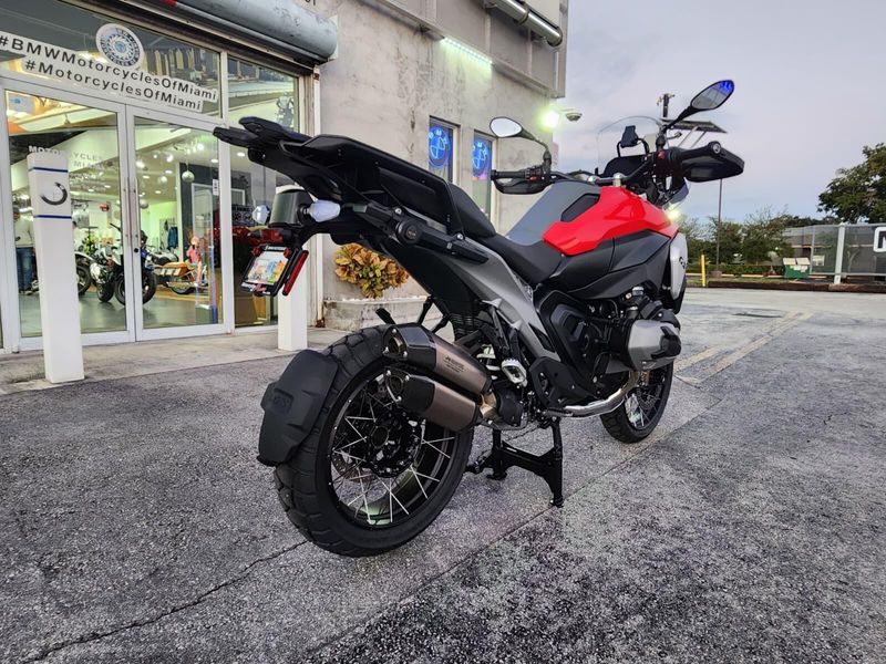 2026 BMW R 1300 GSImage 13