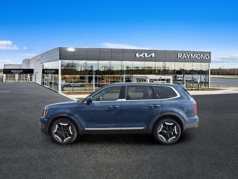 Used 2024 Kia Telluride SImage 7
