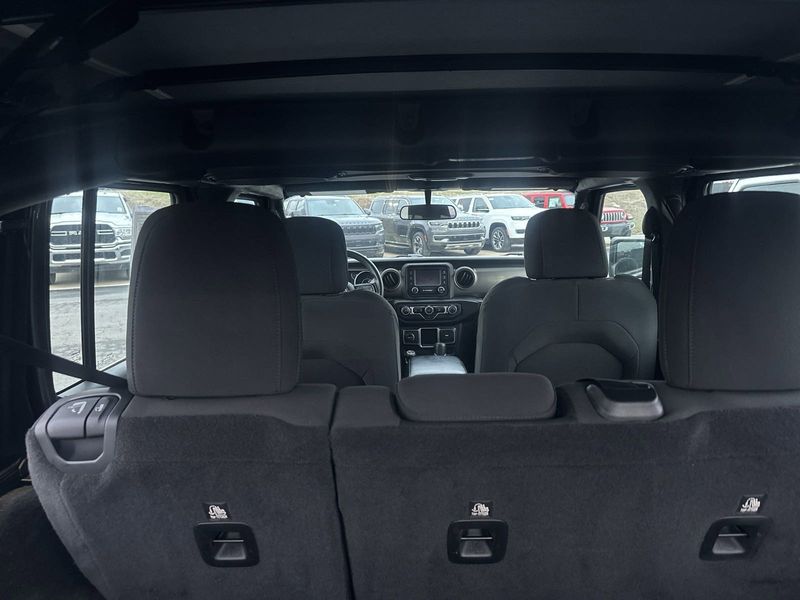 2018 Jeep Wrangler Unlimited Sport in a Granite Crystal Metallic Clear Coat exterior color and Blackinterior. Gupton Motors Inc 615-384-2886 guptonmotors.com 