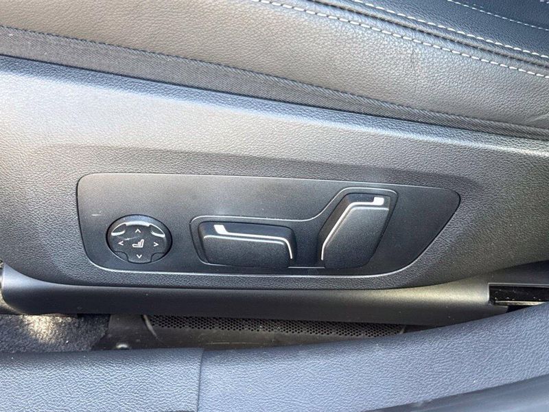 Used 2026 BMW 3 Series 330iImage 21